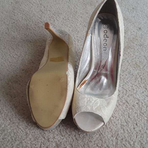 Heels - Picture 2 of 4